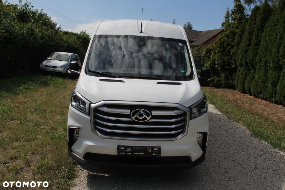 Maxus DELIVER 9 - 8