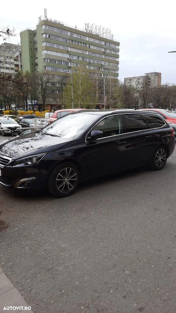 Peugeot 308 1.2 L PureTech Turbo Allure - 7