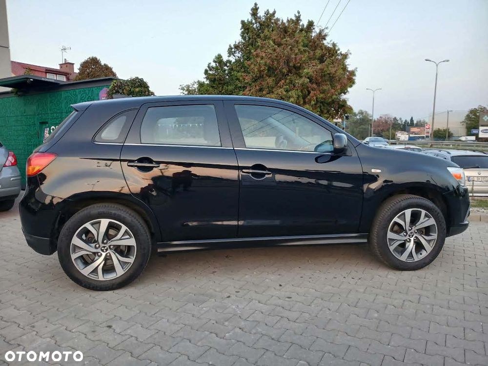 Mitsubishi ASX - 10