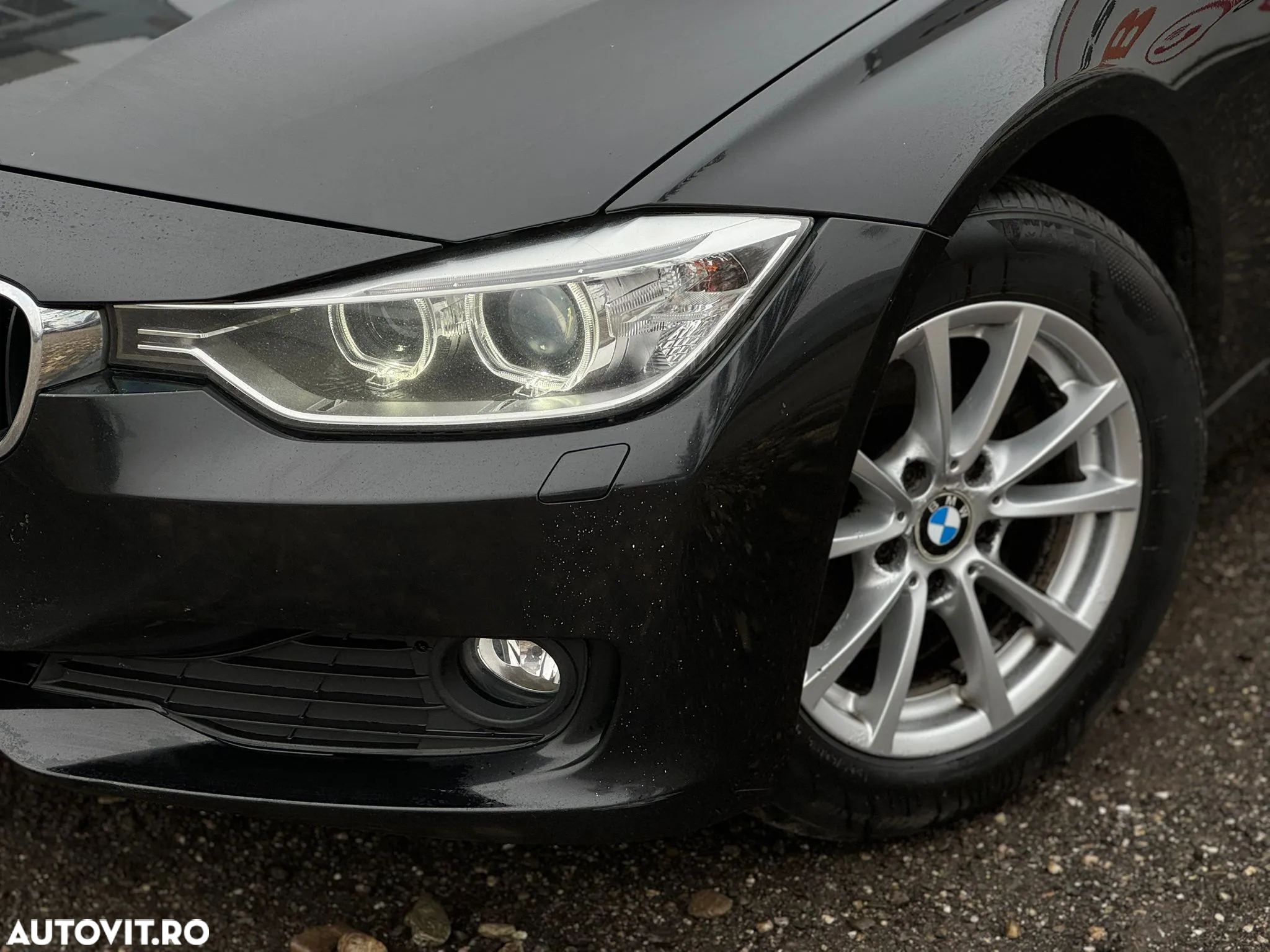 BMW Seria 3 320d DPF Touring Aut. - 17