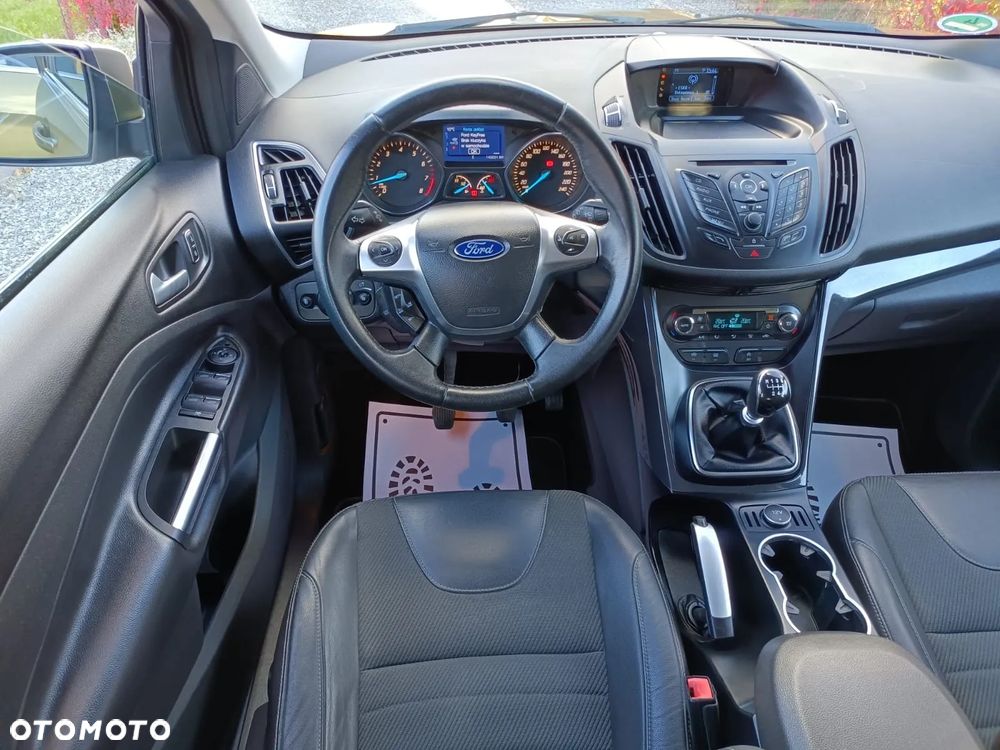 Ford Kuga 1.6 EcoBoost 2x4 Titanium - 23