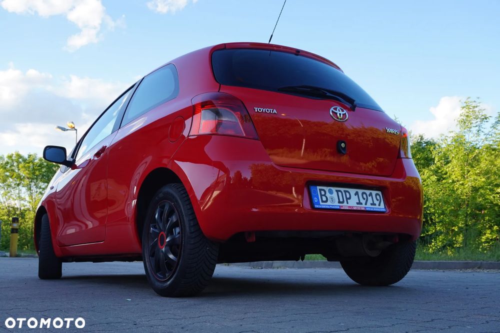 Toyota Yaris - 12
