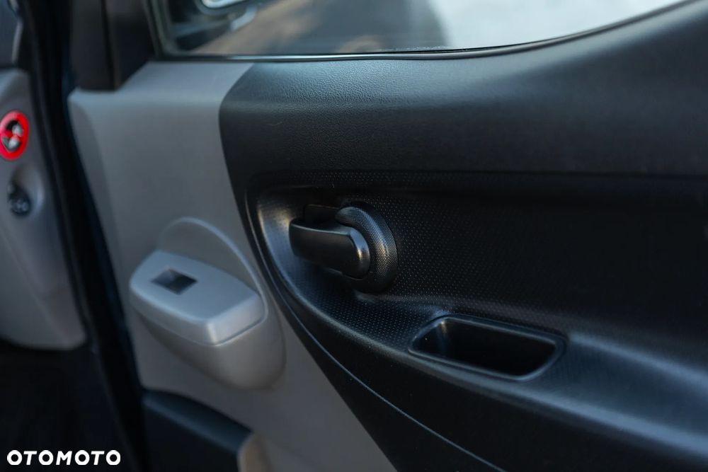 Nissan NV200 - 39