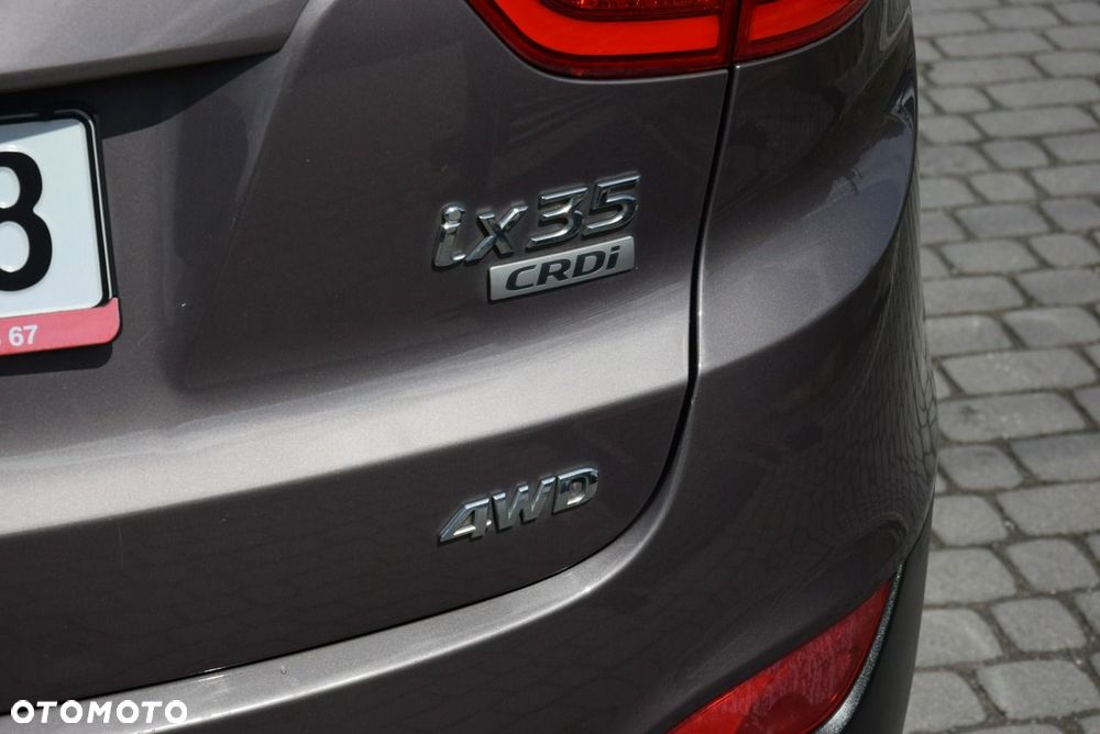 Hyundai ix35 2.0 CRDi 4WD Fifa World Cup Gold Edition - 16