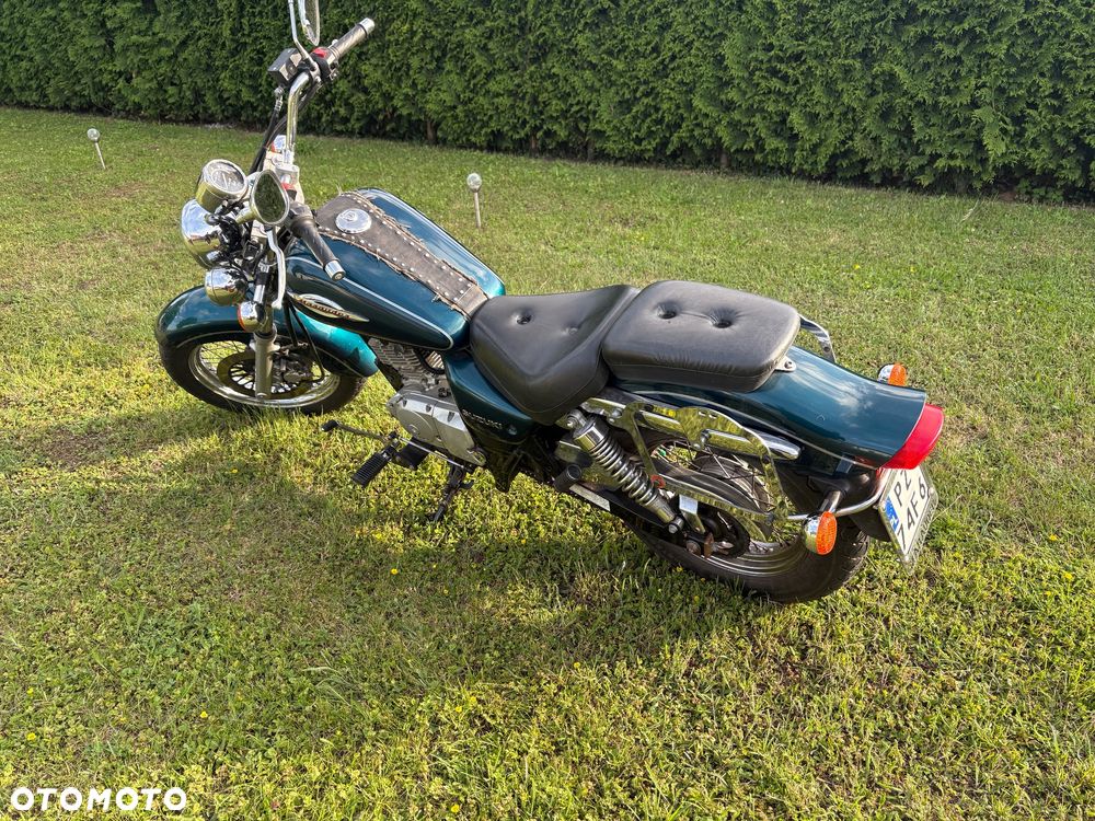 Suzuki Marauder - 3
