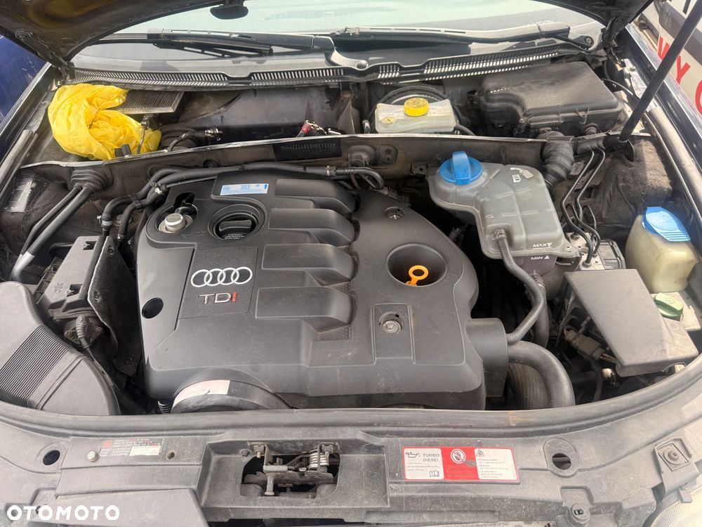 Audi A6 C5 LIFT Sedan 2.5 TDI BFC Skrzynia  Maska Błotnik Drzwi - 2