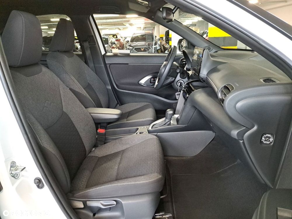 Toyota Yaris Cross Hybrid 1.5 Comfort - 16