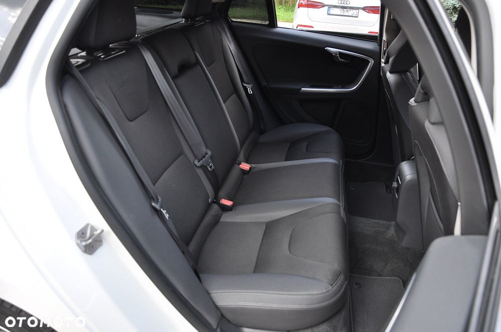 Volvo V60 D4 Geartronic - 21