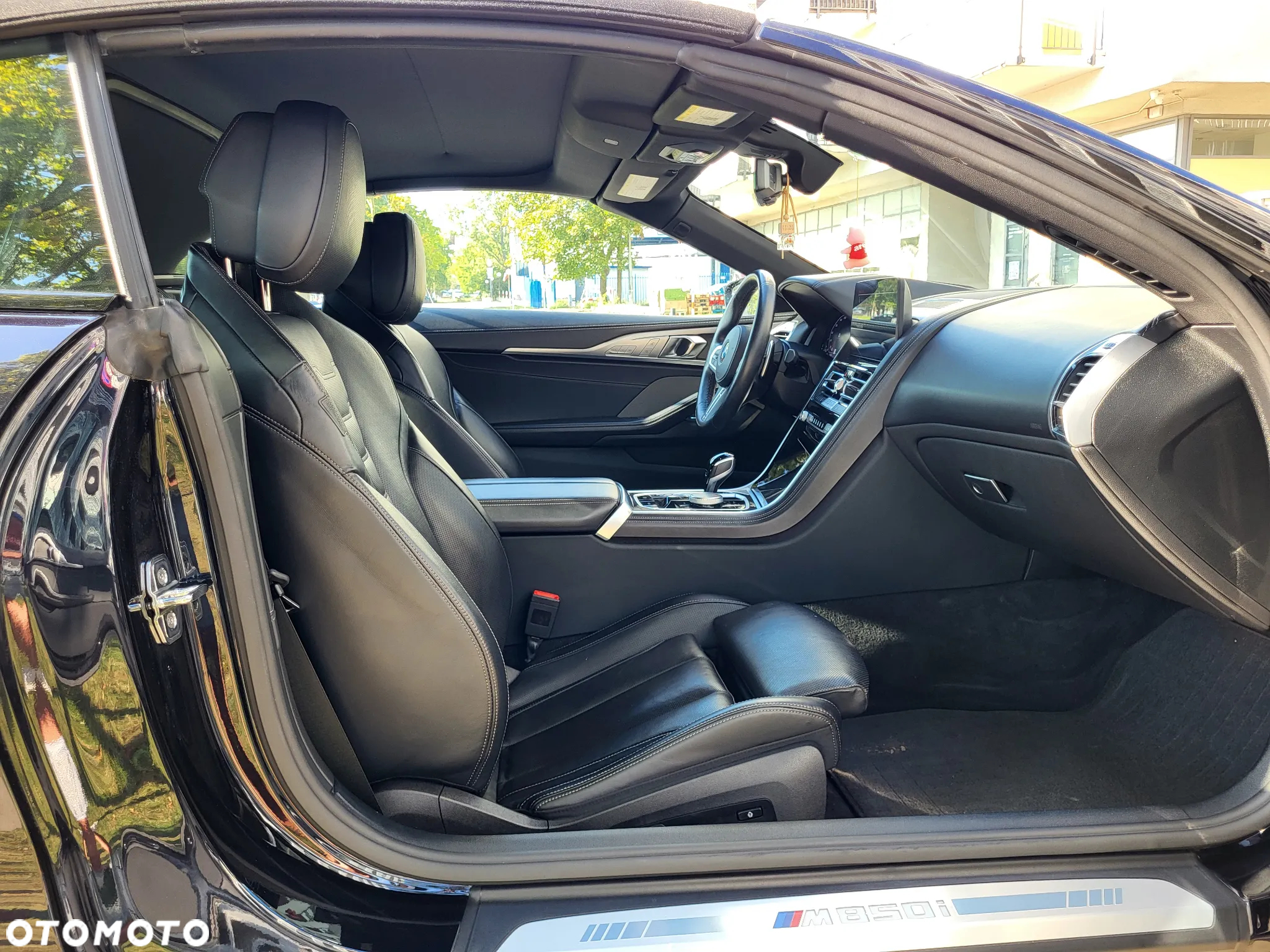 BMW Seria 8 M850i xDrive Cabrio - 35