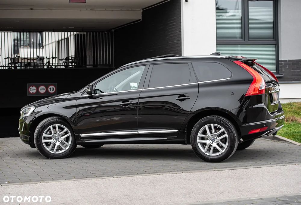 Volvo XC 60 D5 AWD Geartronic Summum - 10