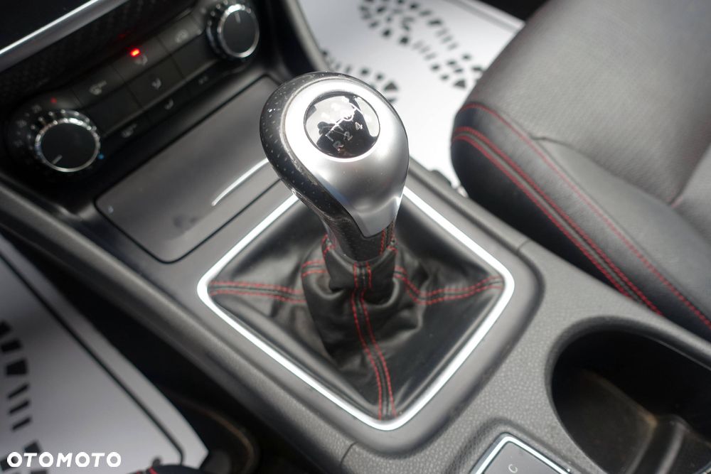 Mercedes-Benz Klasa A 200 CDI AMG Line - 24