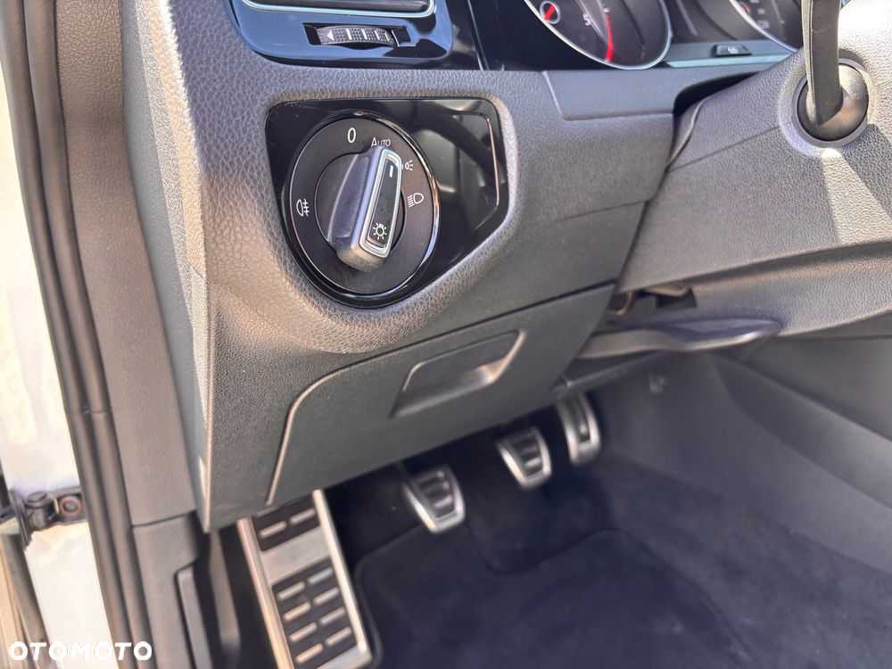 Volkswagen Golf 2.0 TDI BMT GTD - 29