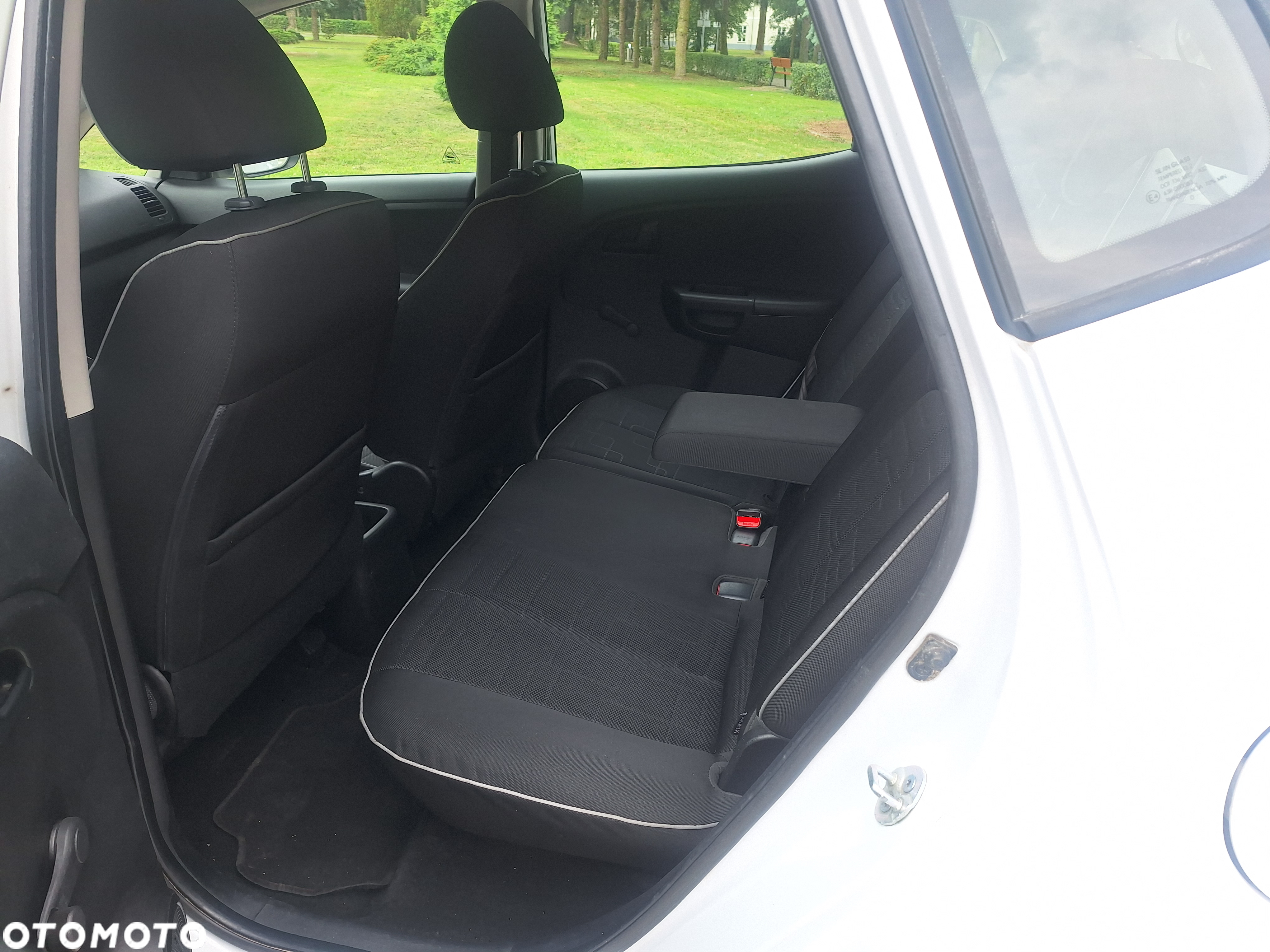 Kia Venga - 10