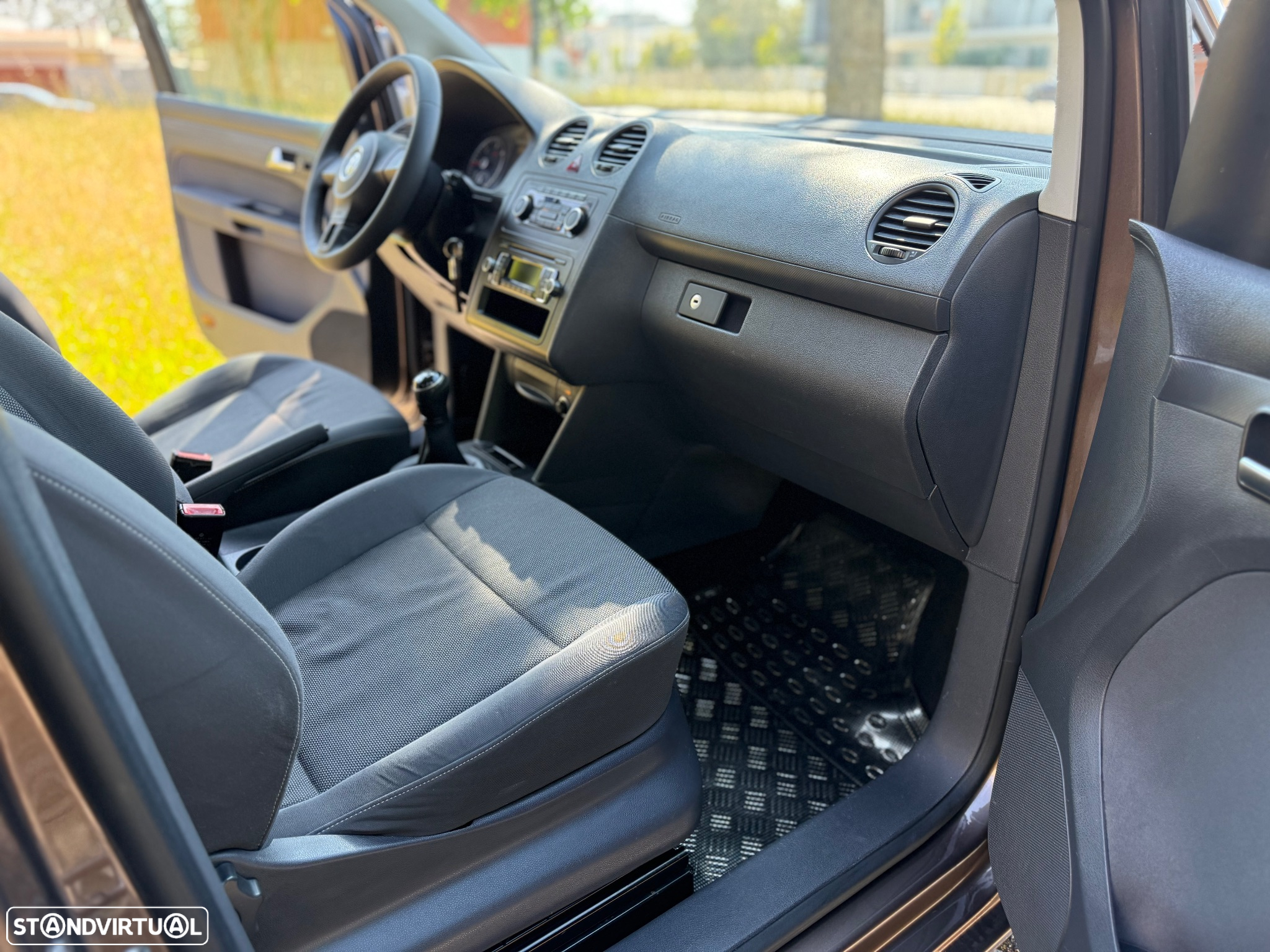 VW Caddy 1.6 TDi Blue.Confortline - 11