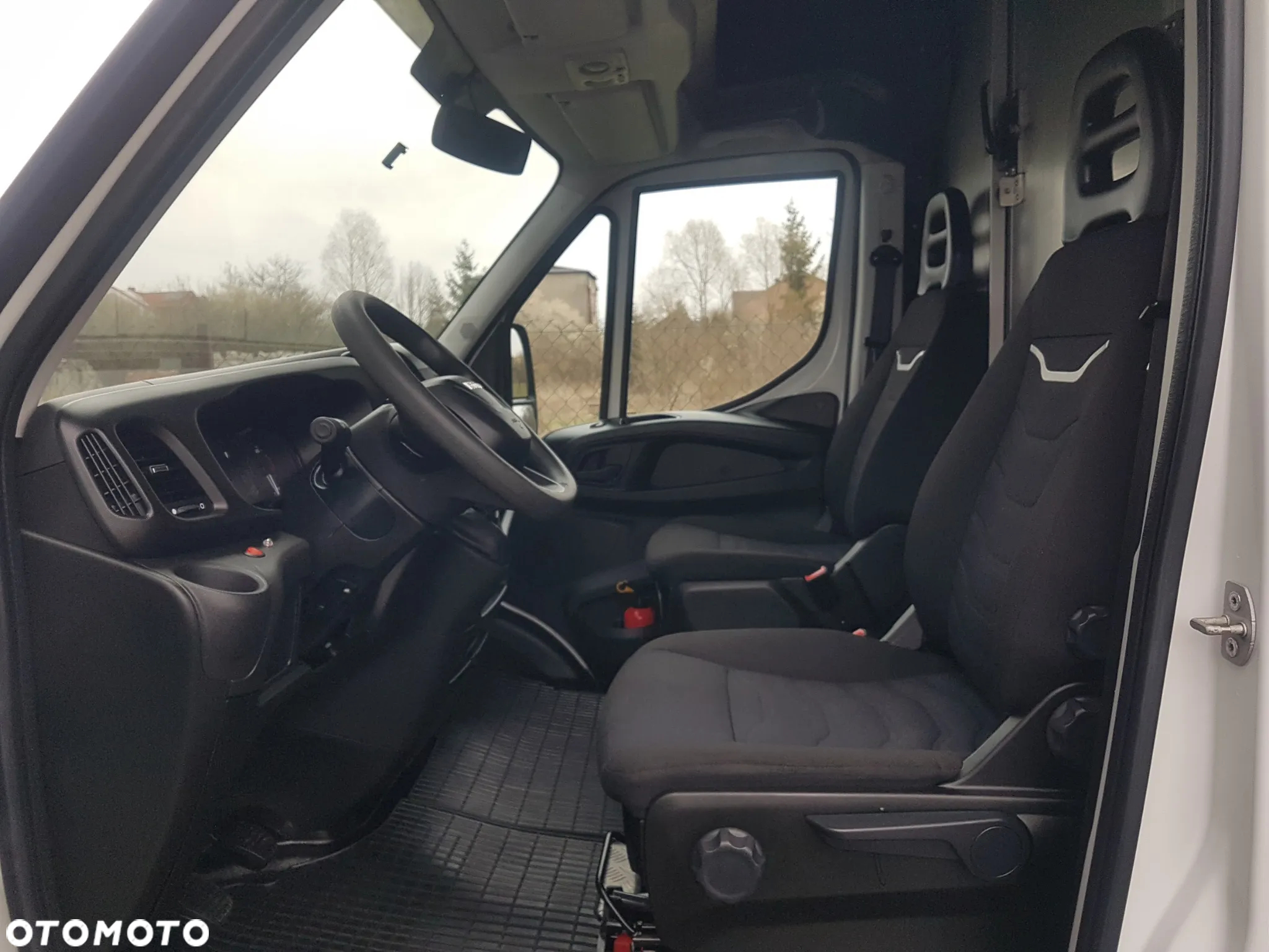 Iveco DAILY KONTENER NISKOPODŁOGOWY 4,43x2,23x2,42 SKLEP BAR FOODTRUCK KAMPER KLIMA - 20
