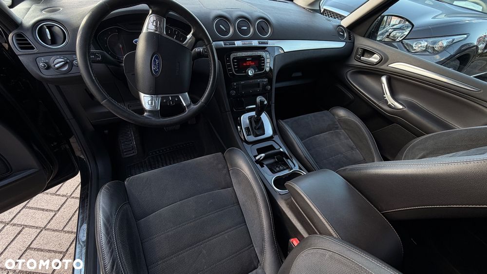 Ford Galaxy - 13