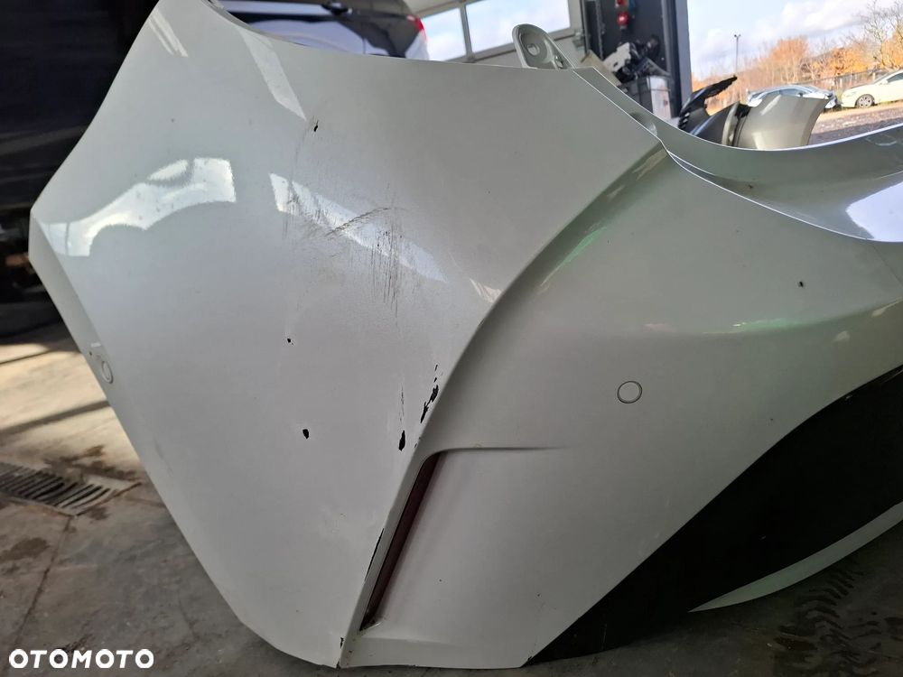 Toyota corolla e21 HTB zderzak tył kompletny - 4