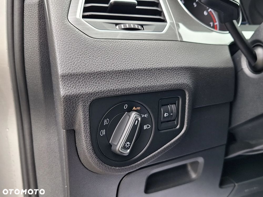 Volkswagen Golf Sportsvan - 17