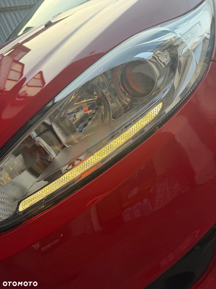 Ford Fiesta 1.0 EcoBoost S&S ST-LINE - 25