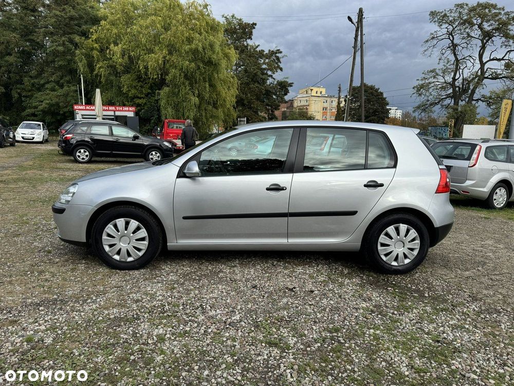 Volkswagen Golf - 32