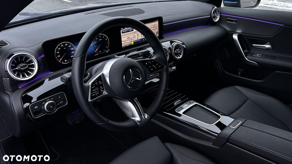 Mercedes-Benz CLA 200 Progressive 7G-DCT - 11