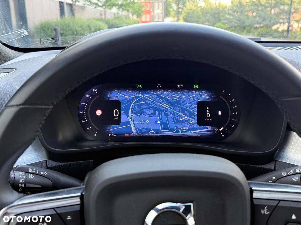 Volvo XC 40 B3 Plus Dark - 12