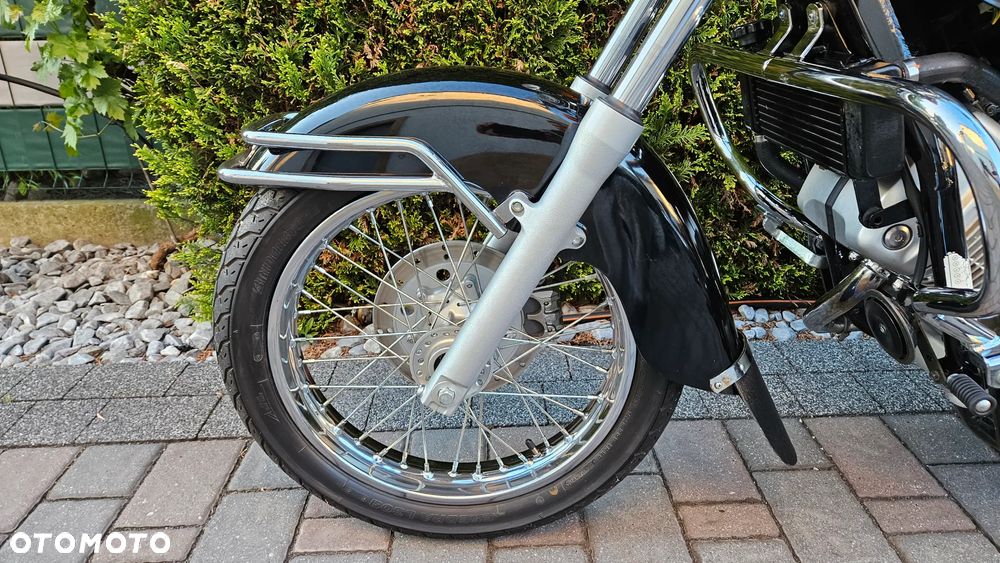 Honda Shadow - 13