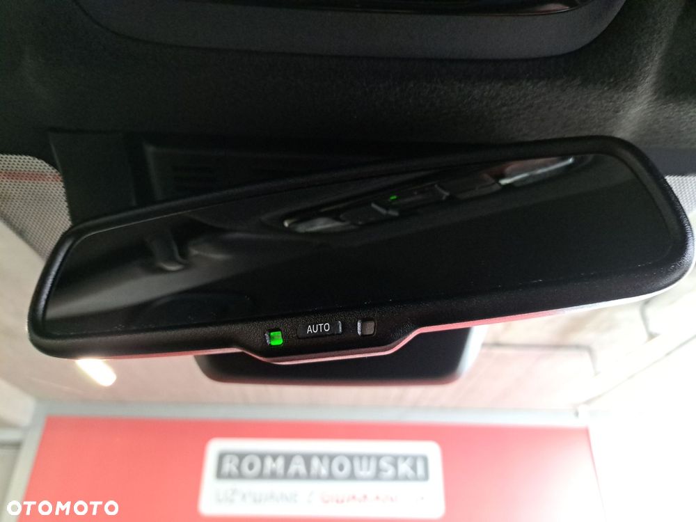 Toyota Yaris Hybrid 1.5 GR Sport - 31