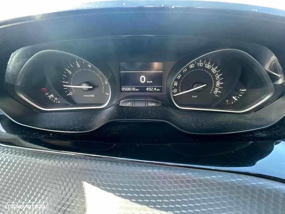 Peugeot 208 PureTech 82 Start & Stop Allure - 11