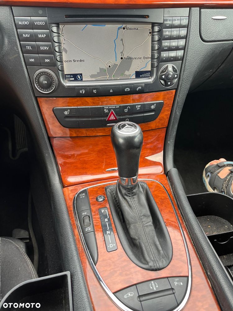 Mercedes-Benz Klasa E 280 CDI 4-Matic T Classic - 16