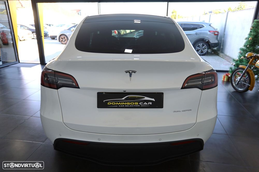 Tesla Model Y Long Range Dual Motor AWD - 6