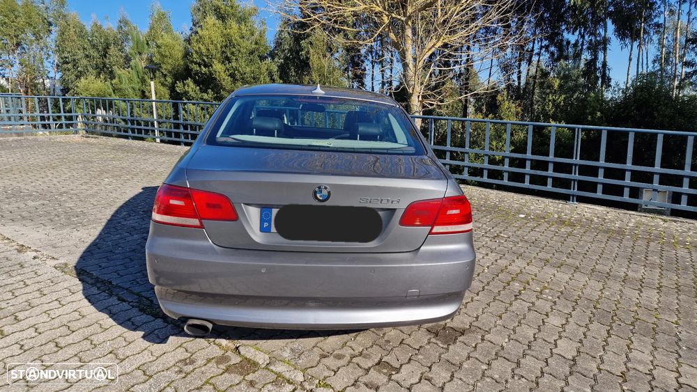 BMW 320 d Coupe Active - 7