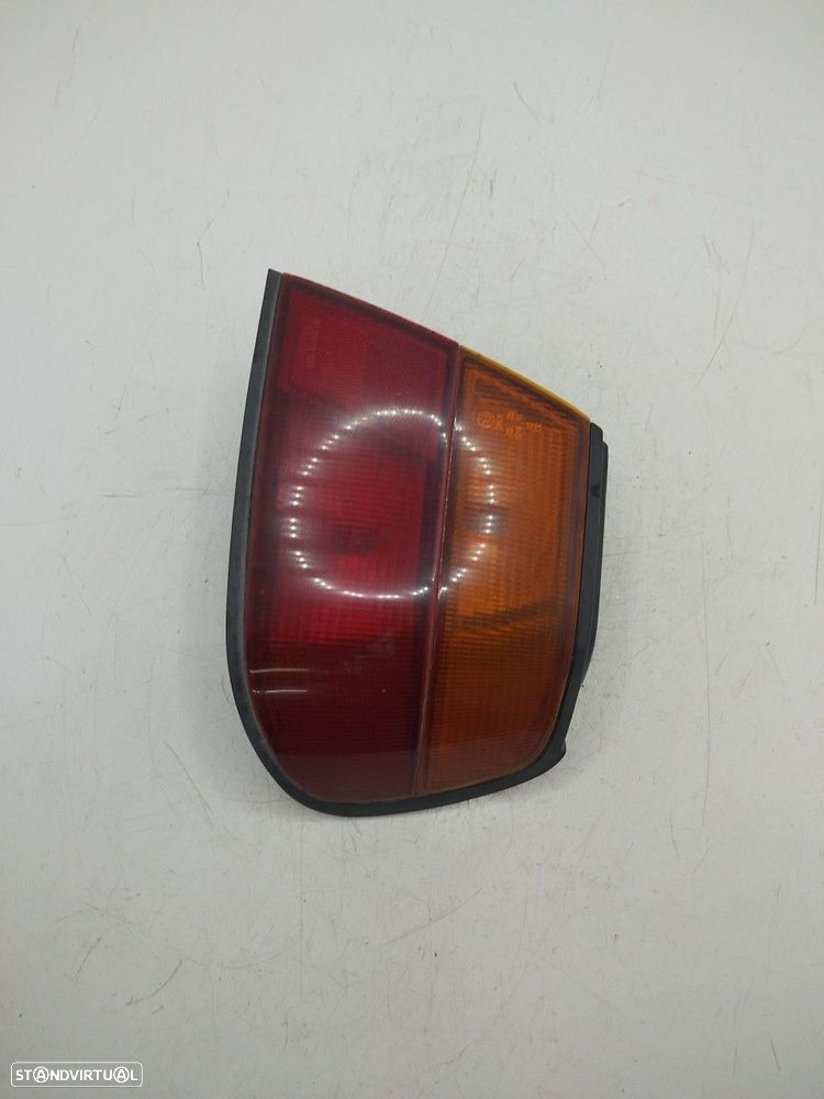Farolim Stop Dto Nissan Almera I Hatchback (N15) - 2