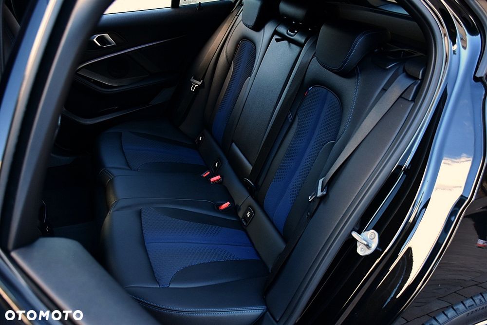 BMW Seria 1 116d Edition M Sport Shadow - 34