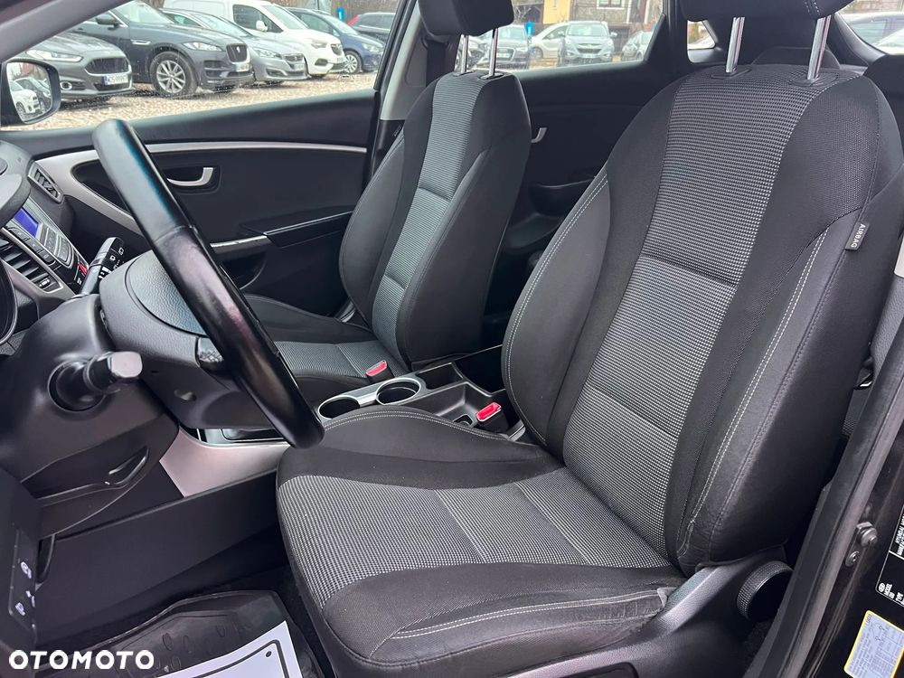 Hyundai i30 1.6 CRDi BlueDrive Comfort - 18