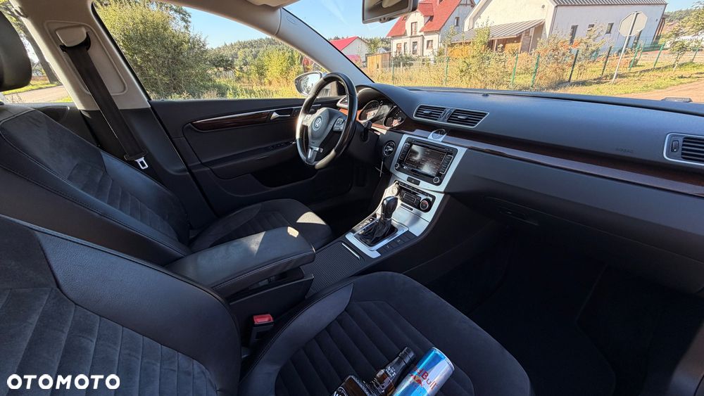 Volkswagen Passat Variant 2.0 TDI DPF Sportline DSG - 14