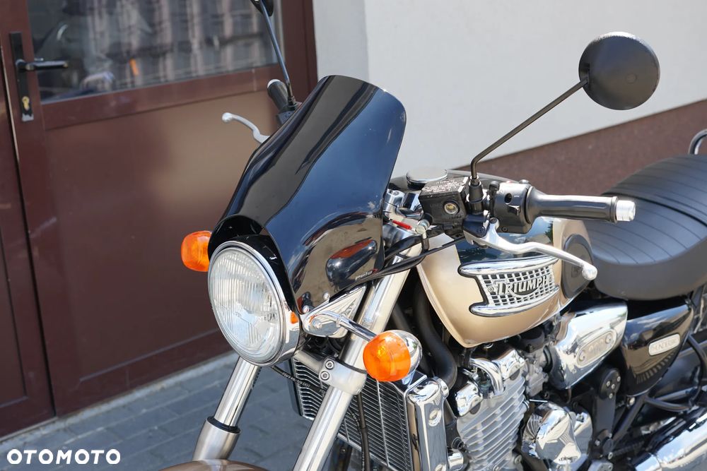 Triumph Thunderbird - 32