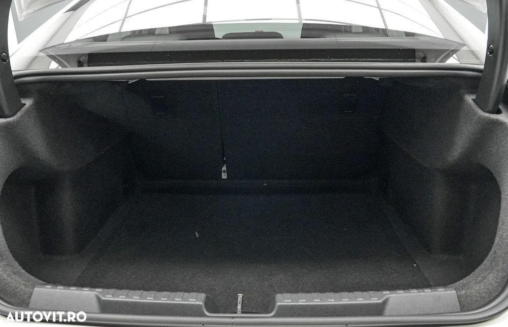 Audi A3 Limuzina 2.0 30 TDI Advanced - 26
