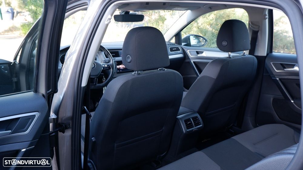 VW Golf 1.6 TDi GPS Edition Frotas - 23
