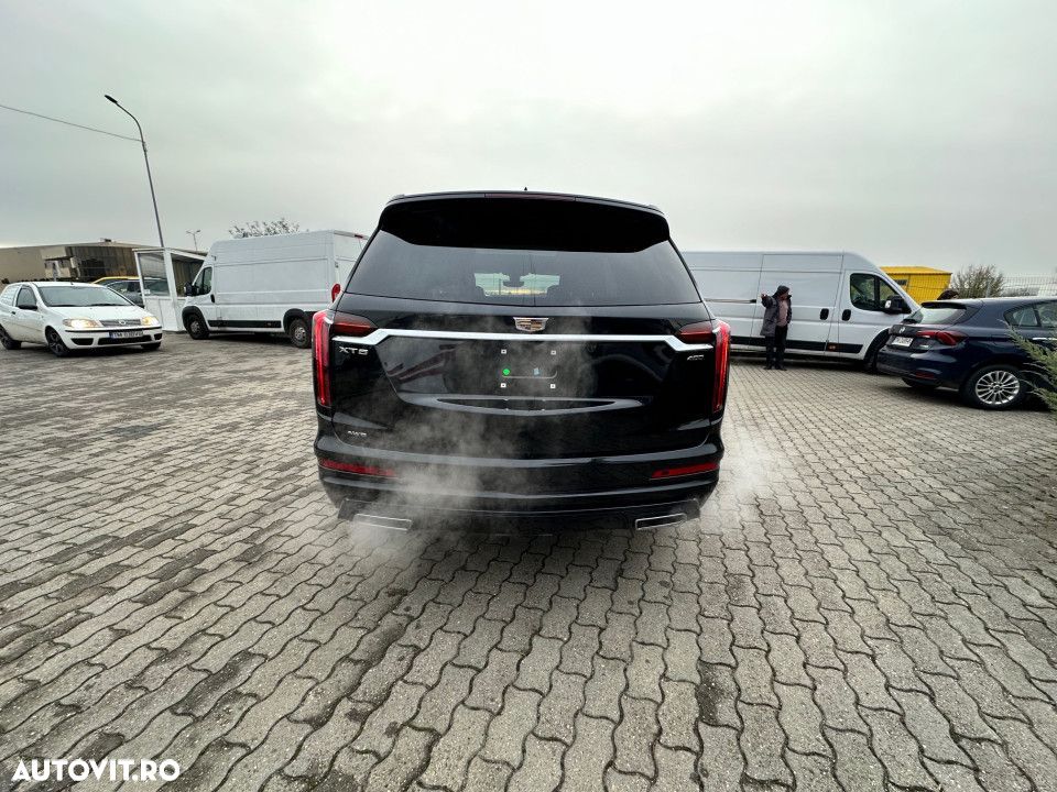Cadillac XT6 - 5