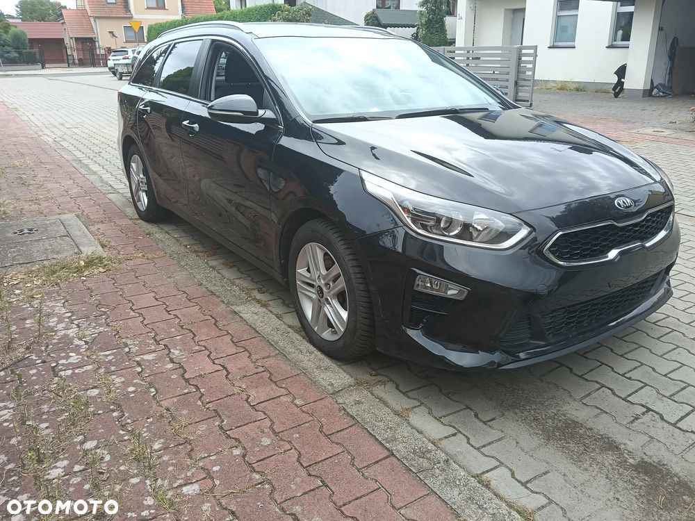 Kia Ceed - 9