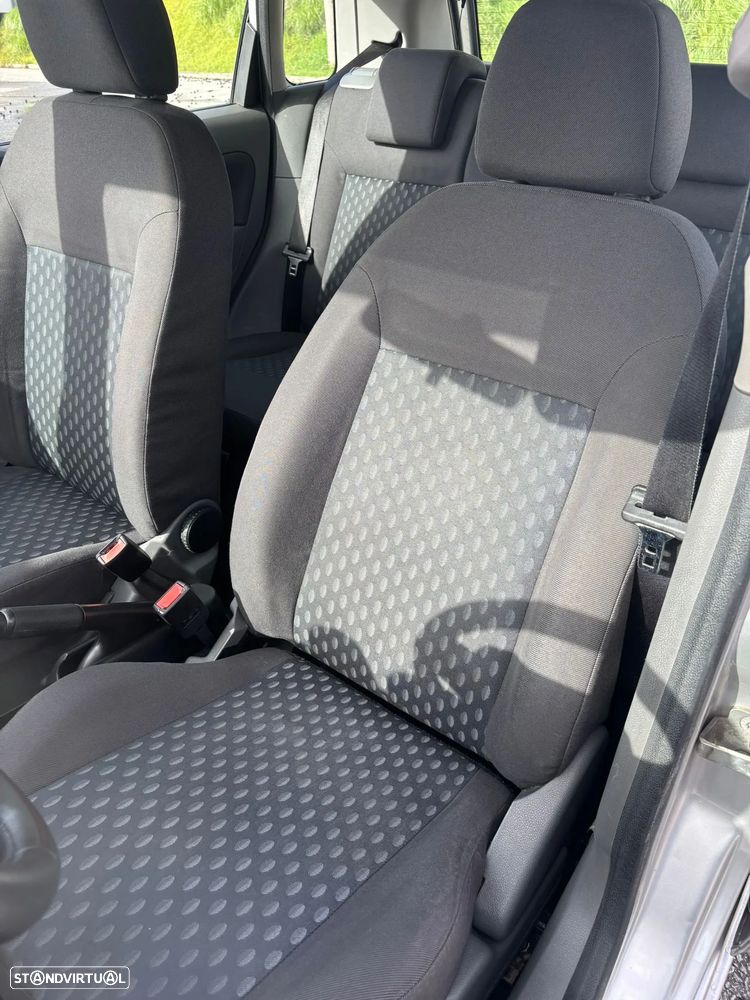 Ford Fiesta 1.25 Ambiente - 13