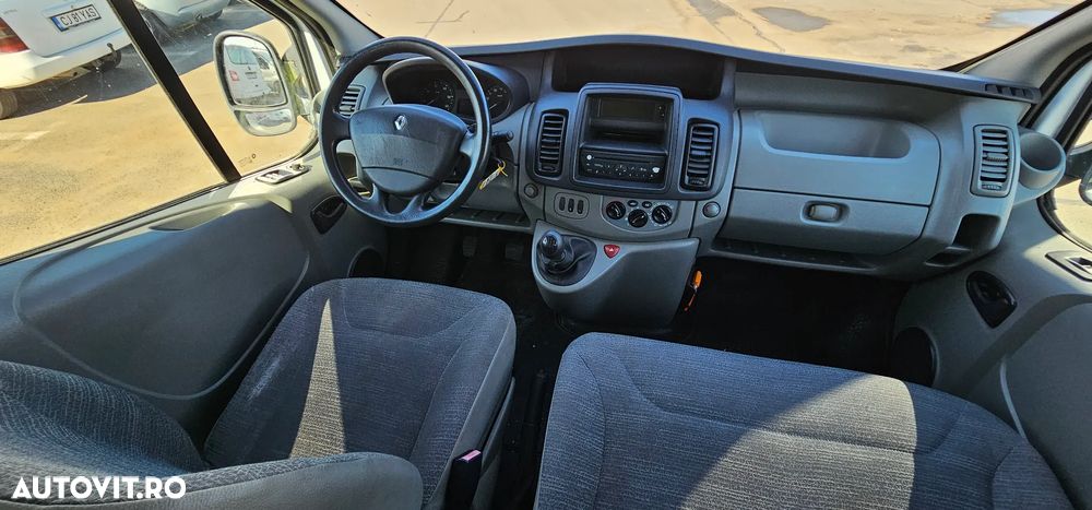Opel Vivaro - 11