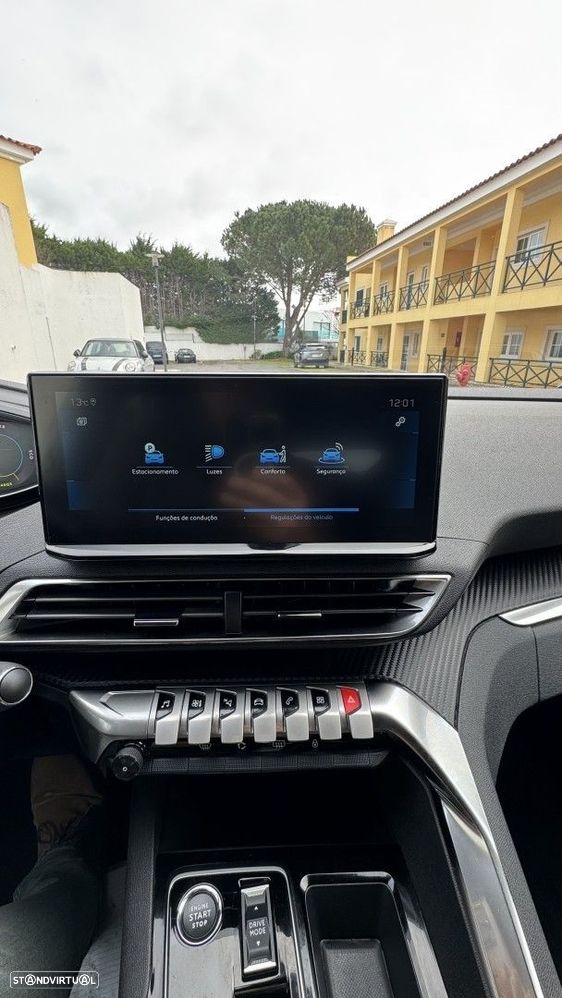 Peugeot 5008 1.2 Hybrid Allure Pack e-DCS6 - 22