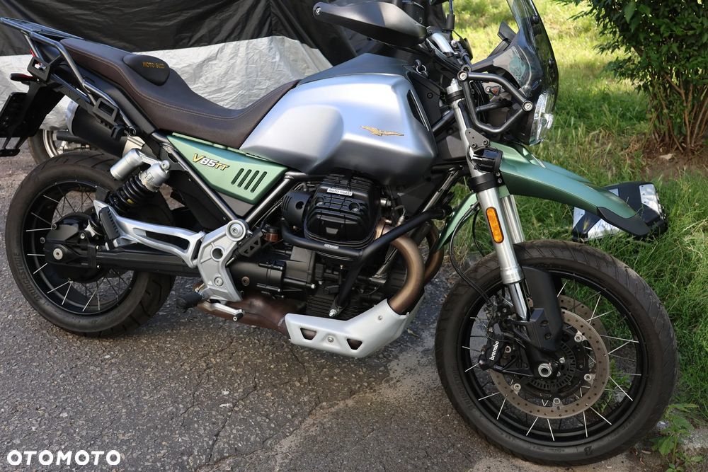 Moto Guzzi V85 - 1
