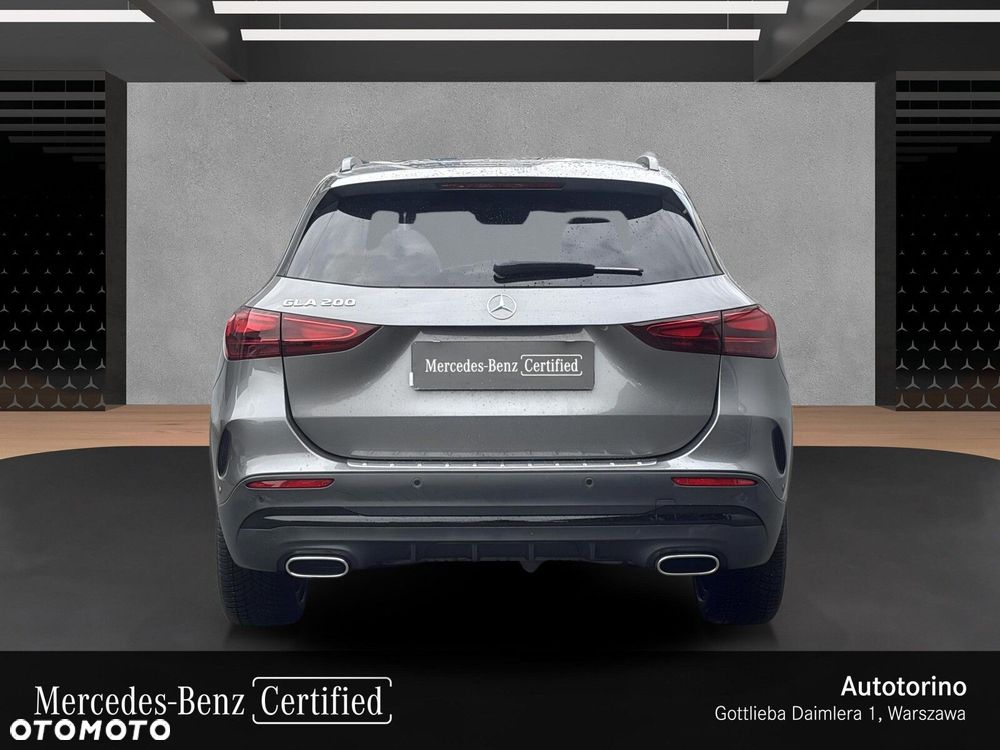 Mercedes-Benz GLA - 4