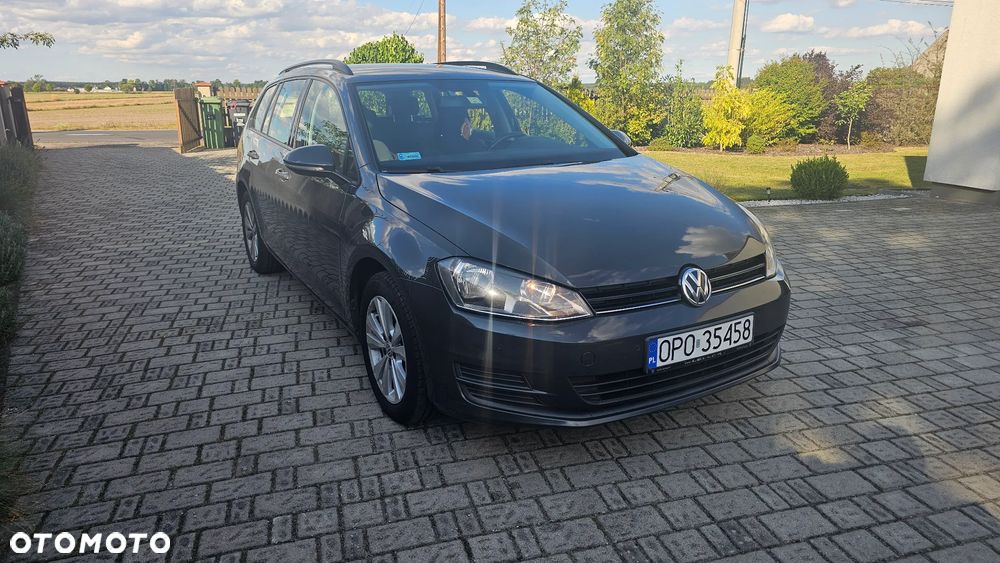 Volkswagen Golf - 1