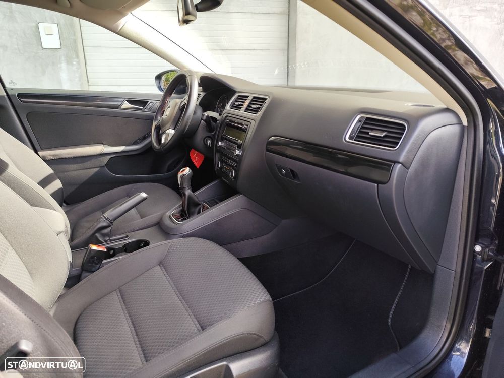 VW Jetta 1.6 TDi Trendline - 20