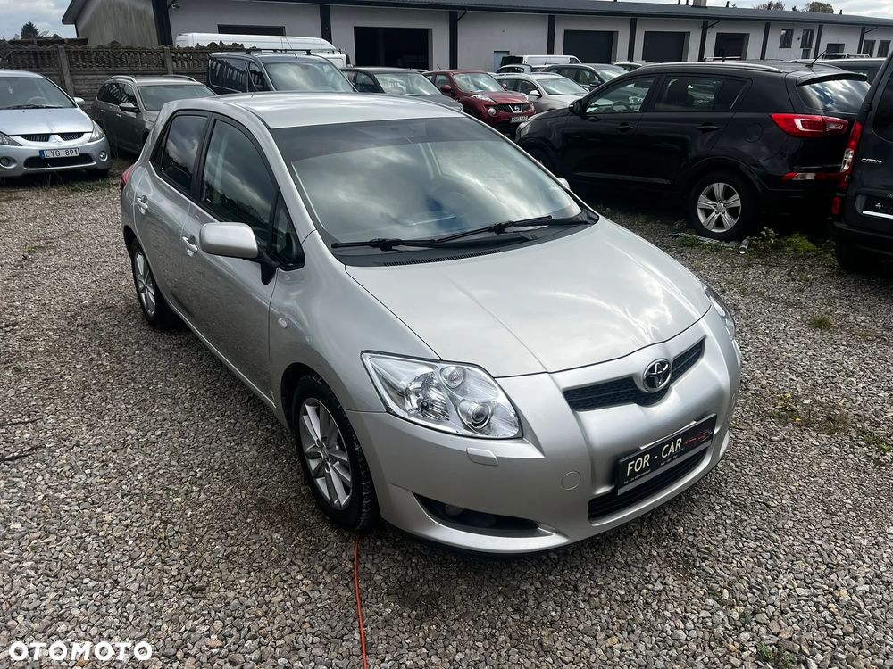 Toyota Auris 1.6 Executive - 2