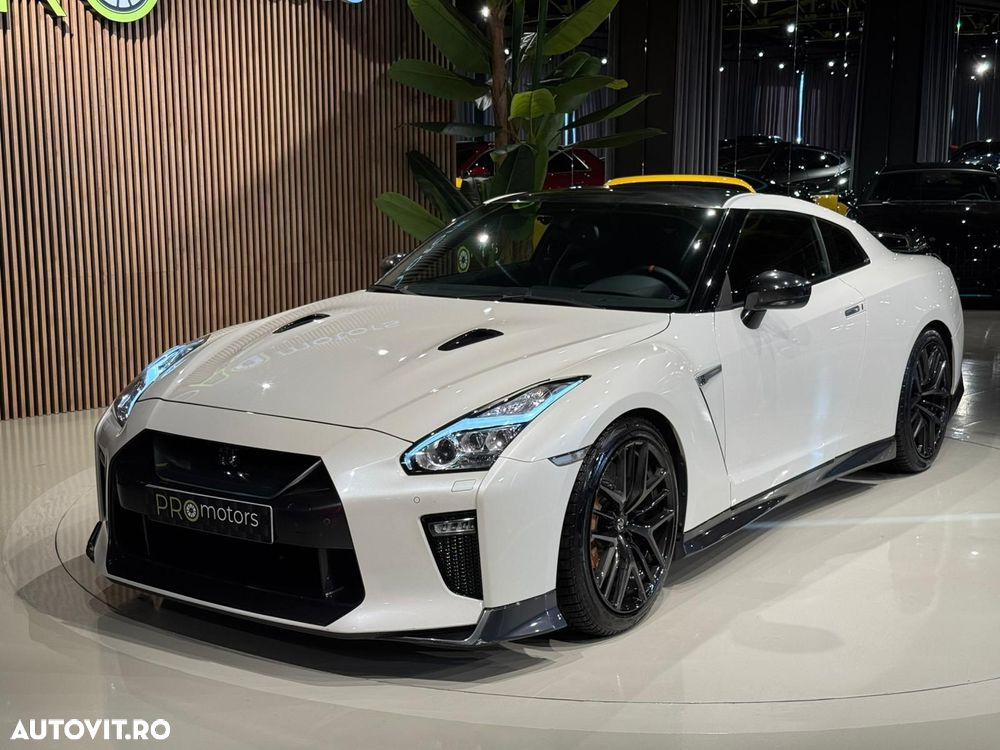 Nissan GT-R - 3